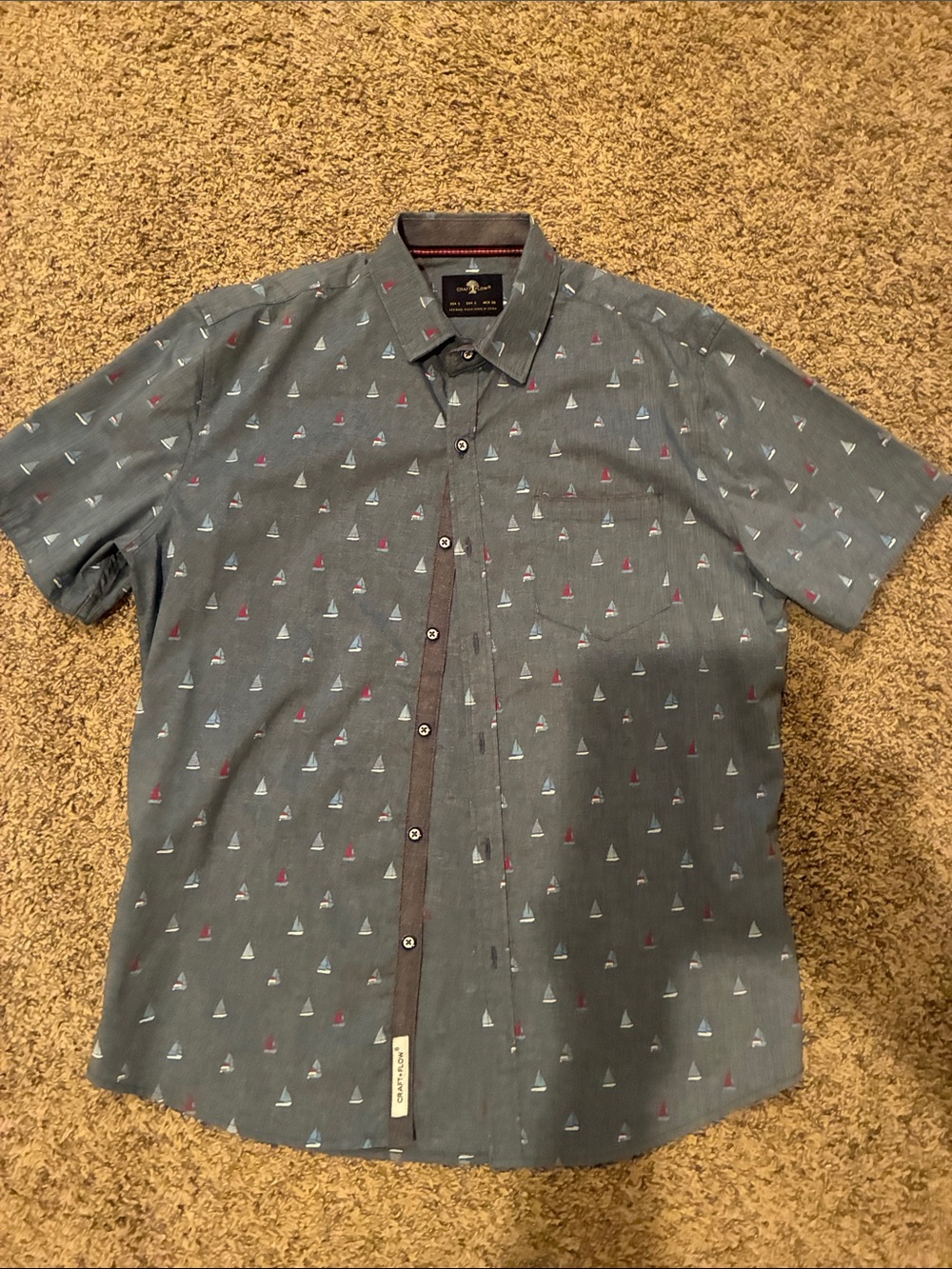 Craft Gray Short-Sleeve Button-Down with Sailboat Print